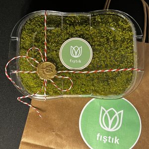 Fıştık – kurdeleli kutuda Fıştık